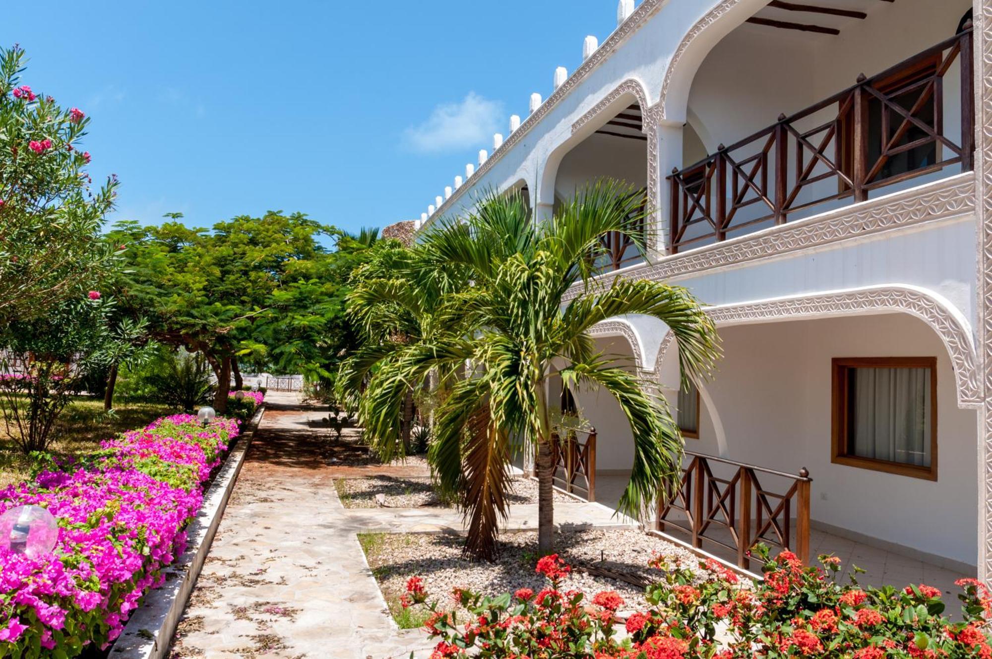 Twiga Beach Resort Ватаму Экстерьер фото