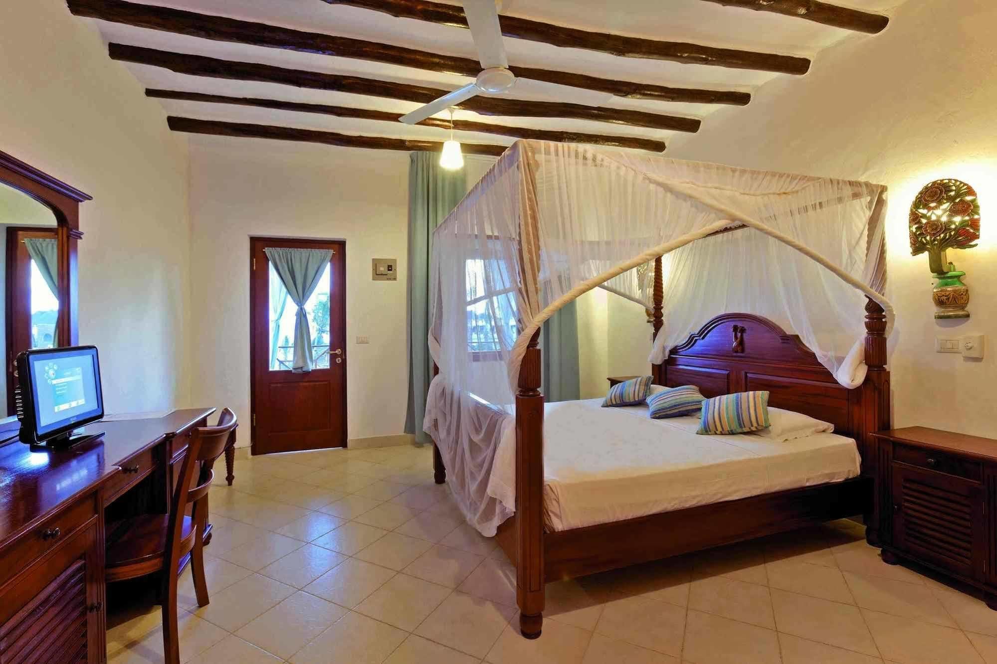 Twiga Beach Resort Ватаму Экстерьер фото